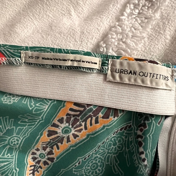 Urban Outfitters Patchwork Print Midi Skirt with slit, like new, size XS, silk - Picture 8 of 8